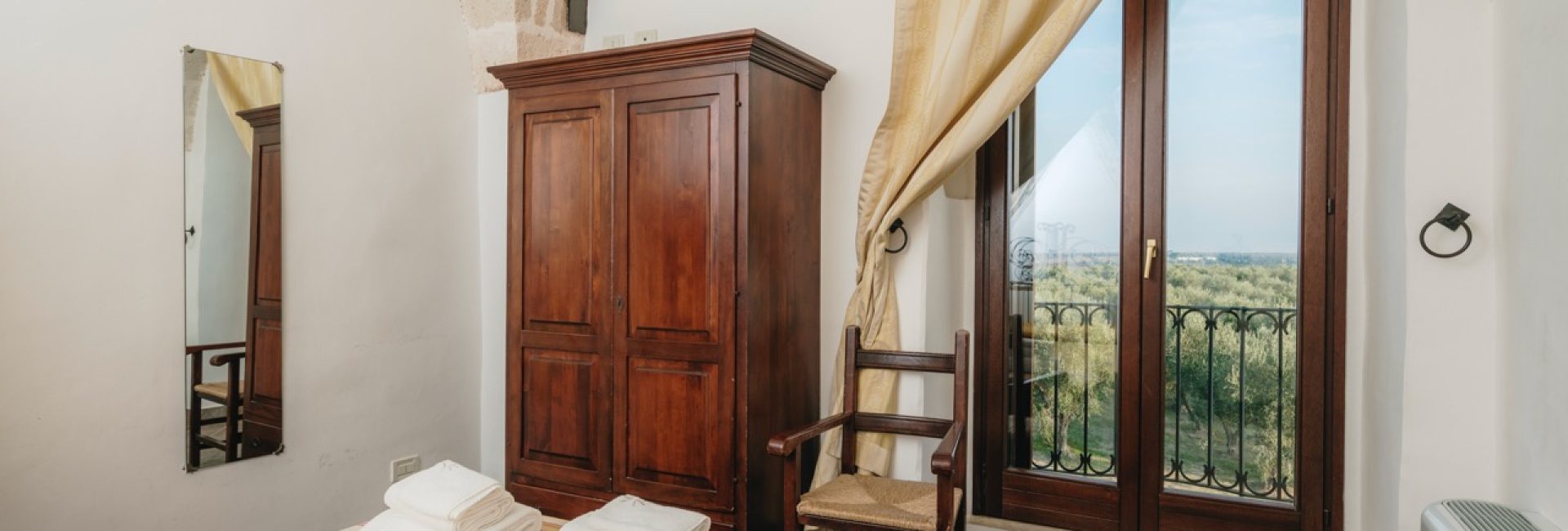 Deluxe Suite (3 guests – 16 + 20 m²)